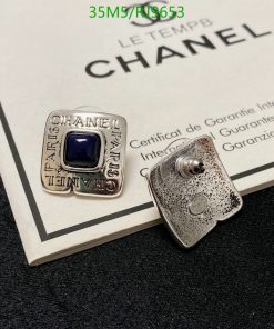 Chanel branded earring with certificate.