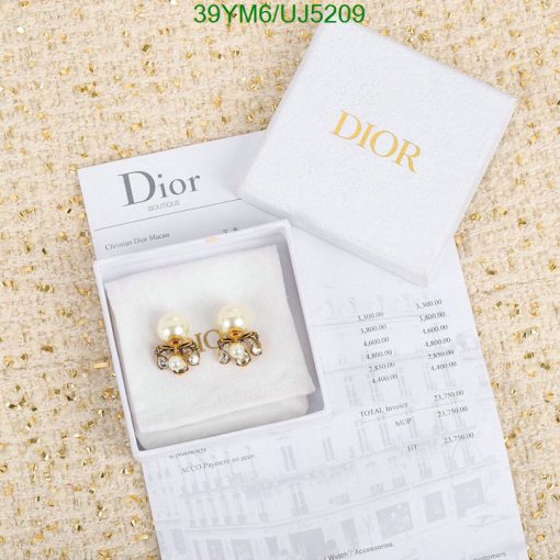 Dior pearl earrings with receipt and box.