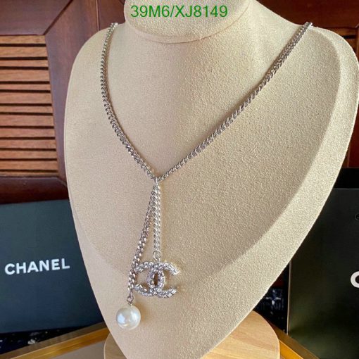 Elegant pearl pendant necklace on display.