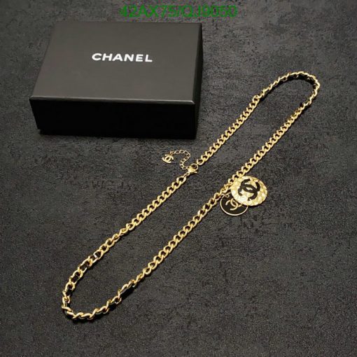 Gold chain necklace with logo pendant and black box