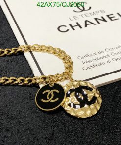 Gold designer bracelet with certificate.