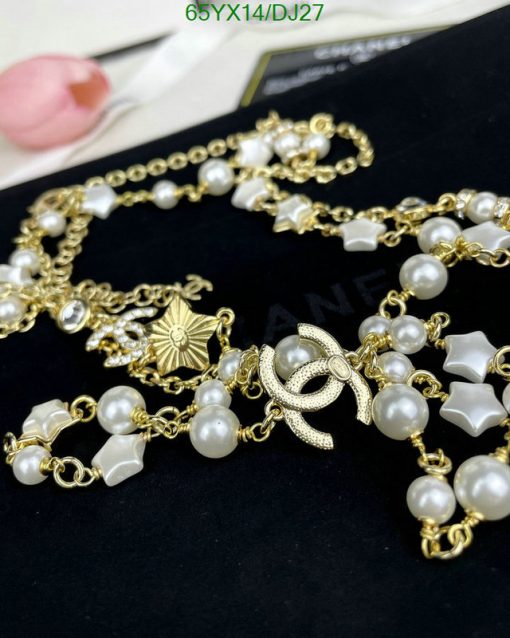 Elegant pearl and star charm gold bracelet jewelry.