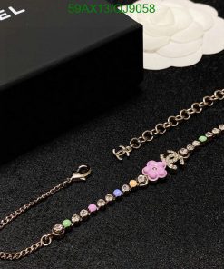 Elegant floral charm bracelet with colorful beads