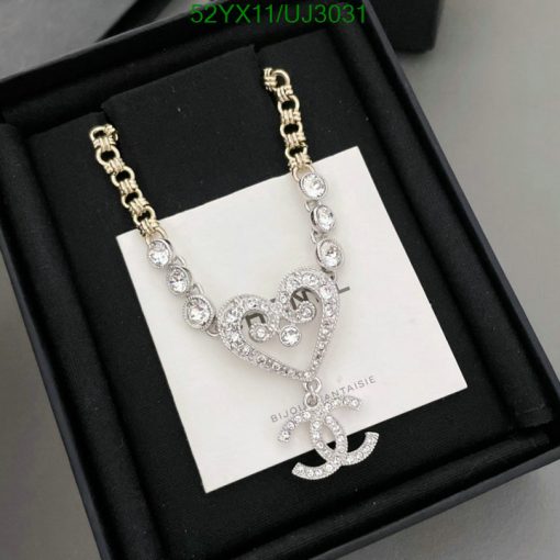 Heart-shaped diamond necklace in box