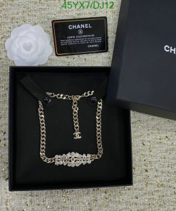 Chanel necklace with authenticity card in branded box.