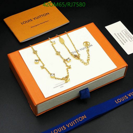 Louis Vuitton jewelry set in branded box with certificate.