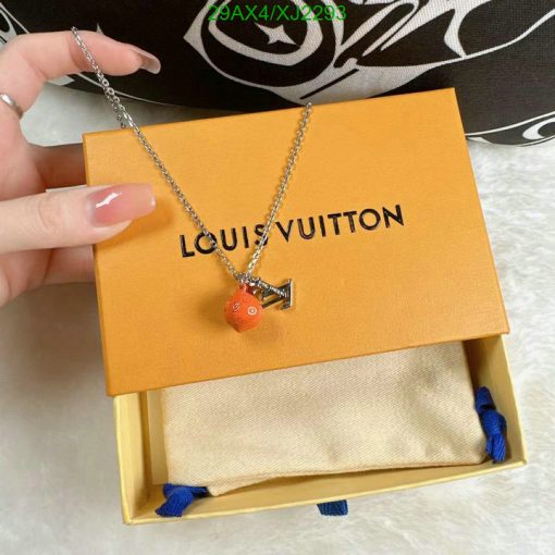 Louis Vuitton branded necklace with pendant in presentation box.