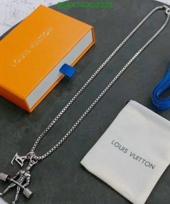 Louis Vuitton necklace with box and dust bag.